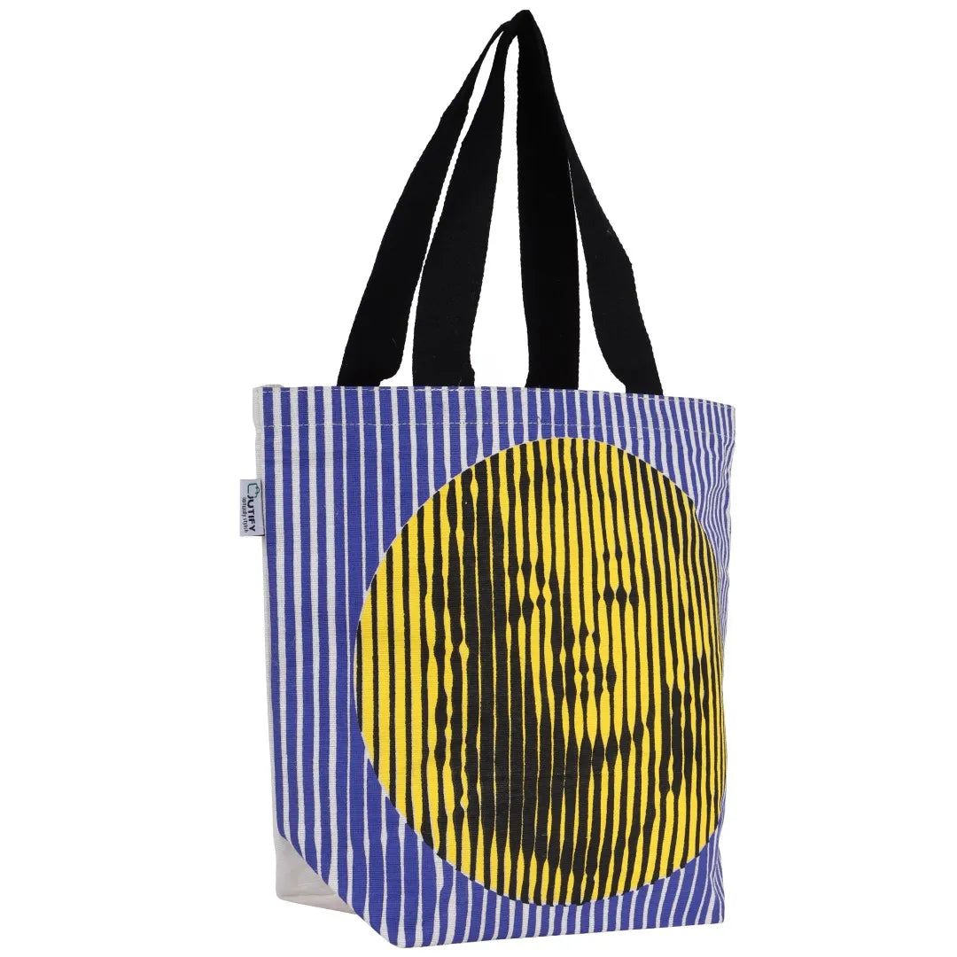 The Tote That’s Never full : Monroe